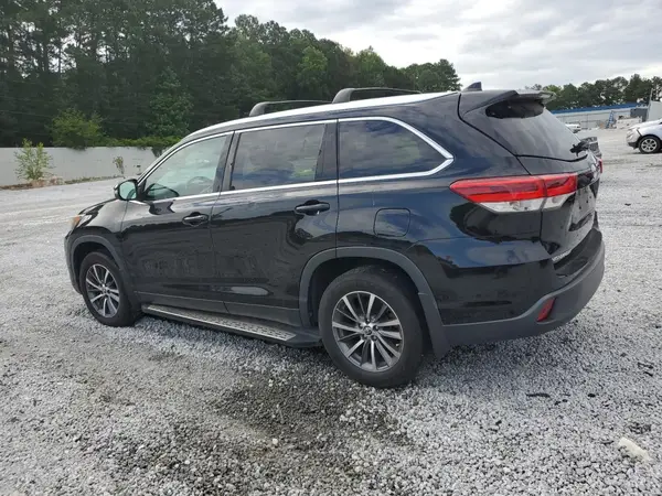 5TDKZRFH7KS360723 2019 TOYOTA HIGHLANDER - Image 2