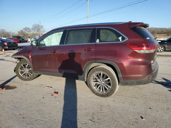 5TDKZRFH7KS361631 2019 TOYOTA HIGHLANDER - Image 2