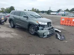 5TDKZRFH7KS369597 2019 TOYOTA HIGHLANDER
