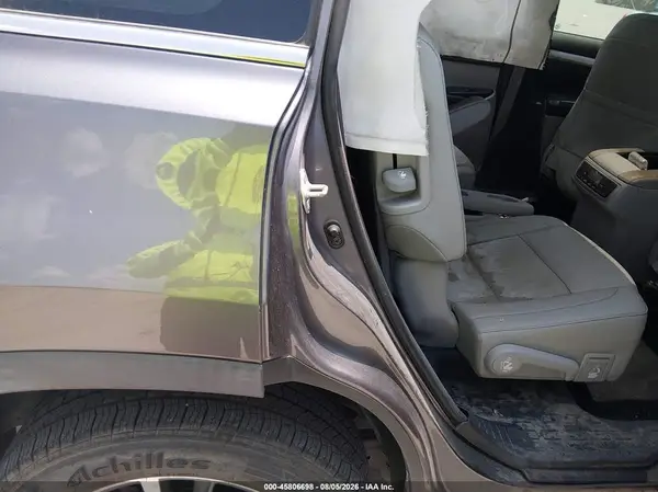 5TDKZRFH7KS369969 2019 TOYOTA HIGHLANDER - Image 8