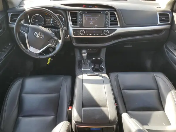 5TDKZRFH7KS552594 2019 TOYOTA HIGHLANDER - Image 8