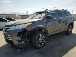 5TDKZRFH7KS555558 2019 TOYOTA HIGHLANDER