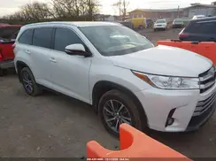 5TDKZRFH7KS555799 2019 TOYOTA HIGHLANDER
