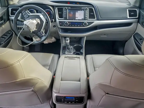 5TDKZRFH7KS555916 2019 TOYOTA HIGHLANDER - Image 8