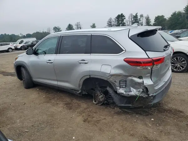 5TDKZRFH7KS557763 2019 TOYOTA HIGHLANDER - Image 2