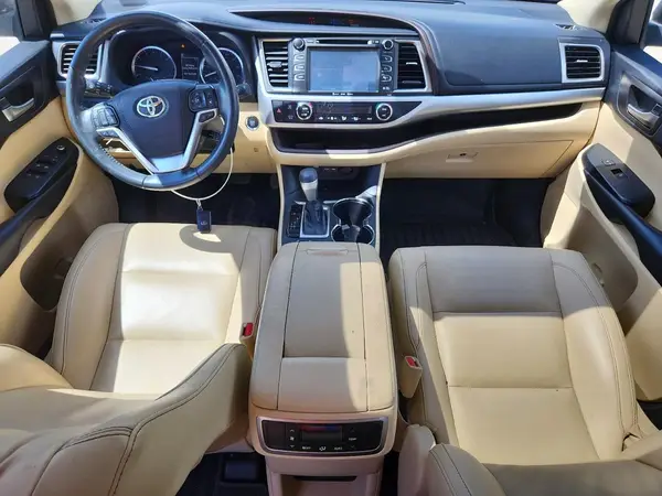 5TDKZRFH7KS568164 2019 TOYOTA HIGHLANDER - Image 8