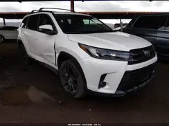 5TDKZRFH7KS569153 2019 TOYOTA HIGHLANDER
