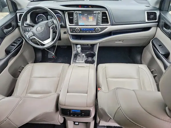 5TDKZRFH8HS187996 2017 TOYOTA HIGHLANDER - Image 8