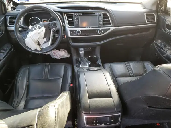 5TDKZRFH8HS197833 2017 TOYOTA HIGHLANDER - Image 8