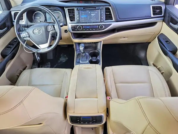 5TDKZRFH8HS204375 2017 TOYOTA HIGHLANDER - Image 8