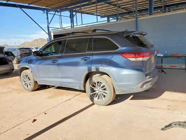 5TDKZRFH8HS217336 2017 TOYOTA HIGHLANDER - Image 2