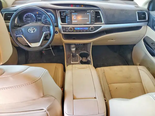 5TDKZRFH8HS217336 2017 TOYOTA HIGHLANDER - Image 8