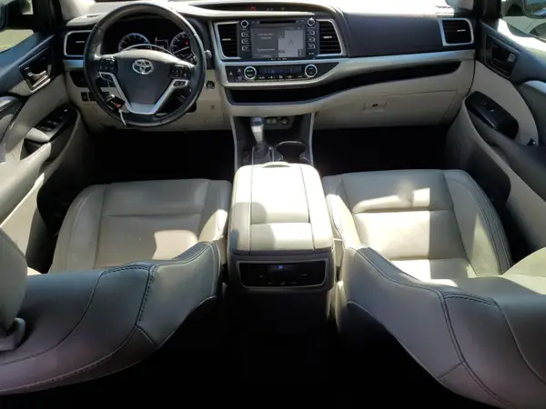 5TDKZRFH8HS230460 2017 TOYOTA HIGHLANDER - Image 8
