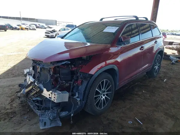 5TDKZRFH8HS508824 2017 TOYOTA HIGHLANDER - Image 2