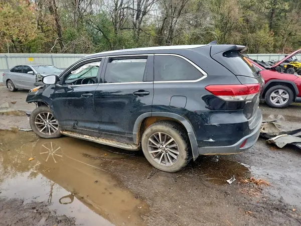5TDKZRFH8HS509603 2017 TOYOTA HIGHLANDER - Image 2