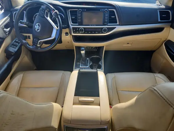 5TDKZRFH8HS513098 2017 TOYOTA HIGHLANDER - Image 8
