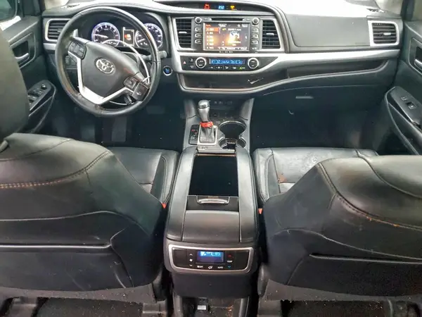 5TDKZRFH8HS514526 2017 TOYOTA HIGHLANDER - Image 8