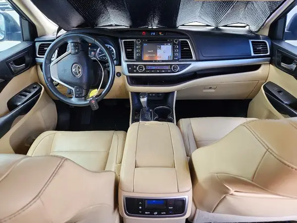 5TDKZRFH8HS515868 2017 TOYOTA HIGHLANDER - Image 8
