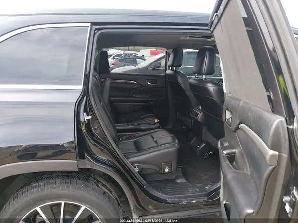 5TDKZRFH8HS518284 2017 TOYOTA HIGHLANDER - Image 8