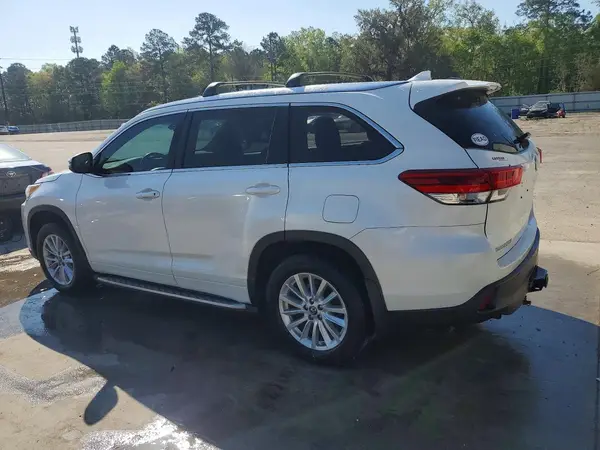 5TDKZRFH8HS520844 2017 TOYOTA HIGHLANDER - Image 2