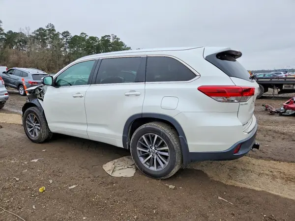 5TDKZRFH8HS525624 2017 TOYOTA HIGHLANDER - Image 2