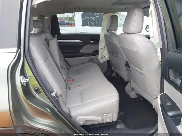 5TDKZRFH8JS249094 2018 TOYOTA HIGHLANDER - Image 8