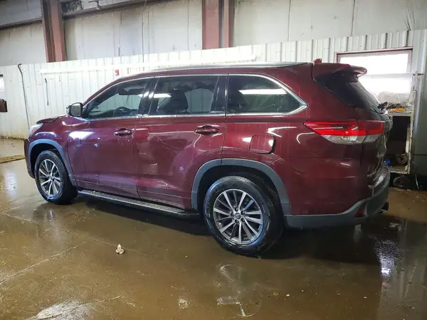 5TDKZRFH8JS253419 2018 TOYOTA HIGHLANDER - Image 2