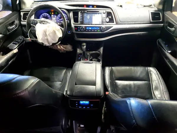 5TDKZRFH8JS253419 2018 TOYOTA HIGHLANDER - Image 8