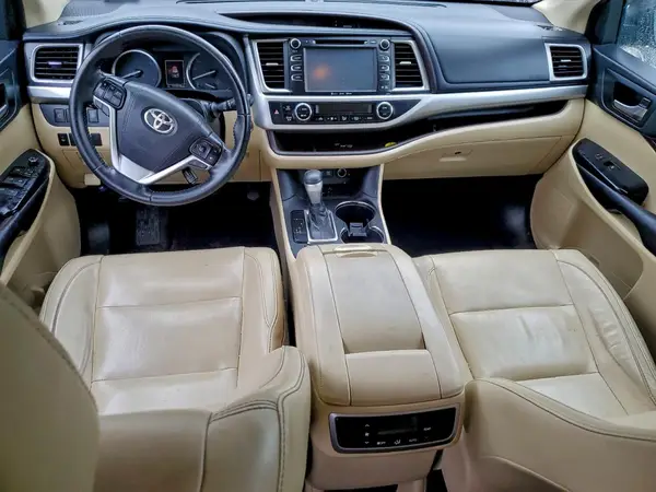 5TDKZRFH8JS265604 2018 TOYOTA HIGHLANDER - Image 8