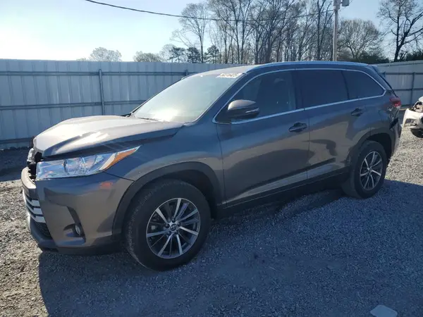 5TDKZRFH8JS267708 2018 TOYOTA HIGHLANDER - Image 1
