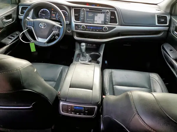 5TDKZRFH8JS272486 2018 TOYOTA HIGHLANDER - Image 8