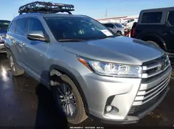 5TDKZRFH8JS272827 2018 TOYOTA HIGHLANDER