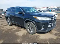5TDKZRFH8JS275226 2018 TOYOTA HIGHLANDER