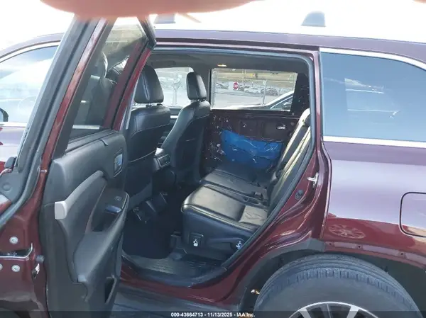 5TDKZRFH8JS281088 2018 TOYOTA HIGHLANDER - Image 8