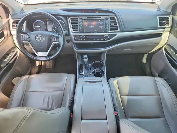 5TDKZRFH8JS283763 2018 TOYOTA HIGHLANDER - Image 8