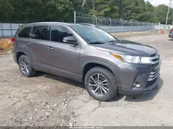5TDKZRFH8JS529470 2018 TOYOTA HIGHLANDER