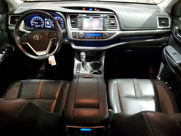 5TDKZRFH8JS531400 2018 TOYOTA HIGHLANDER - Image 8