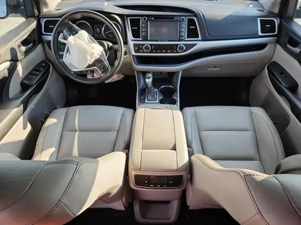 5TDKZRFH8JS532742 2018 TOYOTA HIGHLANDER - Image 8