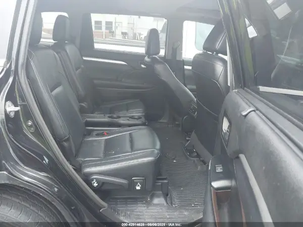 5TDKZRFH8JS532868 2018 TOYOTA HIGHLANDER - Image 8