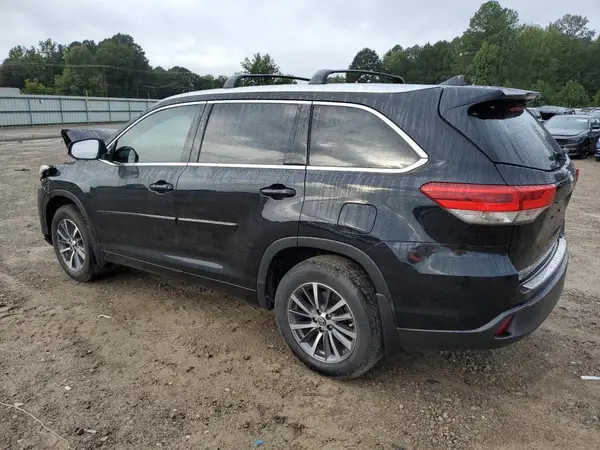 5TDKZRFH8JS534541 2018 TOYOTA HIGHLANDER - Image 2
