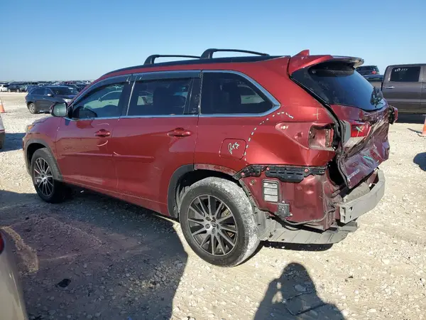 5TDKZRFH8JS535852 2018 TOYOTA HIGHLANDER - Image 2