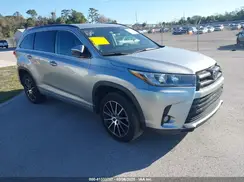 5TDKZRFH8JS537052 2018 TOYOTA HIGHLANDER