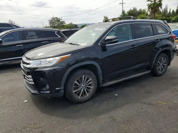 5TDKZRFH8JS543031 2018 TOYOTA HIGHLANDER - Image 1