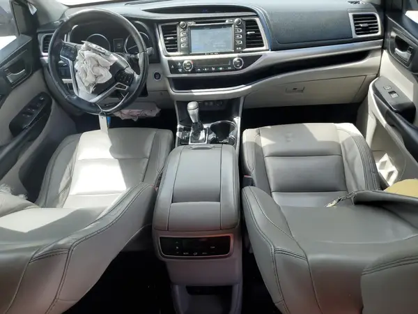 5TDKZRFH8JS547774 2018 TOYOTA HIGHLANDER - Image 8