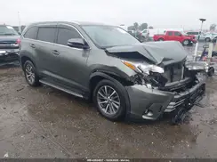 5TDKZRFH8KS301745 2019 TOYOTA HIGHLANDER