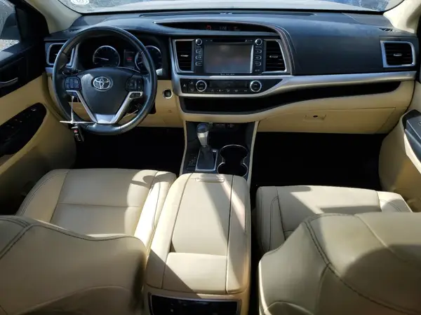 5TDKZRFH8KS302989 2019 TOYOTA HIGHLANDER - Image 8
