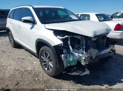 5TDKZRFH8KS309666 2019 TOYOTA HIGHLANDER