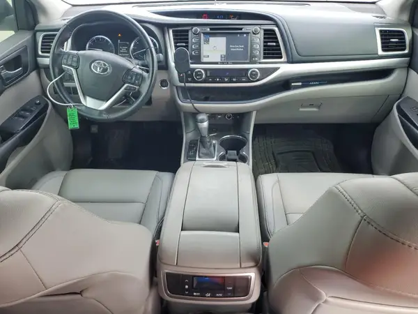 5TDKZRFH8KS326628 2019 TOYOTA HIGHLANDER - Image 8