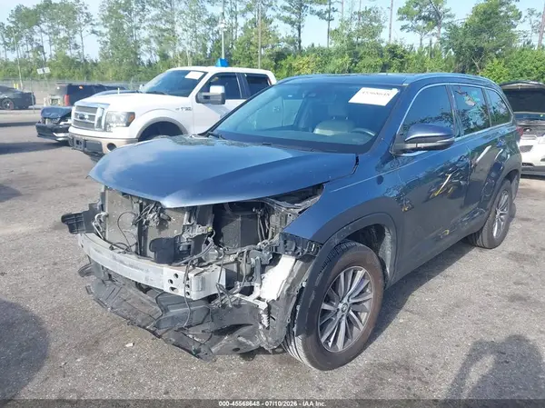5TDKZRFH8KS331974 2019 TOYOTA HIGHLANDER - Image 2