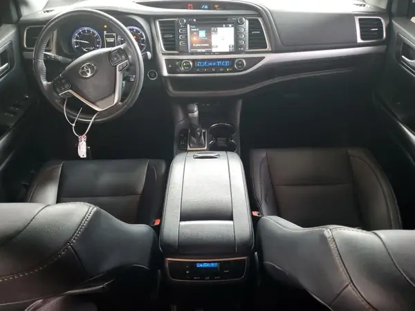5TDKZRFH8KS334065 2019 TOYOTA HIGHLANDER - Image 8
